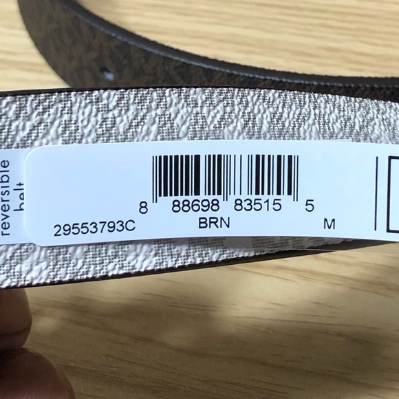 NWT Michael Kors Reversible Leather Belt White Signature Womens Medium. - Picture 3 of 8